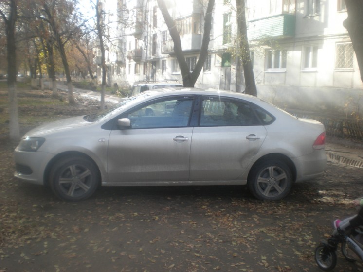 Фото vw polo sedan (2011 г.в. 23000 км)