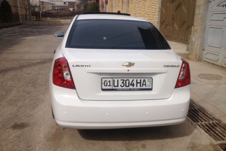 Фото Chevrolet Lacetti 1.8л (122 л.с.) АКПП (2012 г.в., 30000 км) 