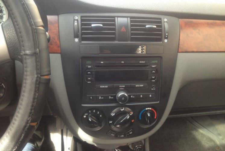 Фото Chevrolet Lacetti 1.8л (122 л.с.) АКПП (2012 г.в., 30000 км) 