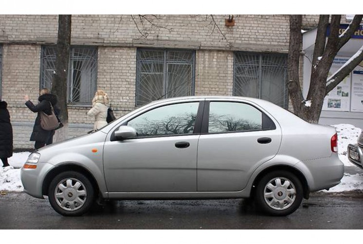 Фото Chevrolet Aveo LT 1.5л AT 85 л.с. (2005 г.в., 90000 км)