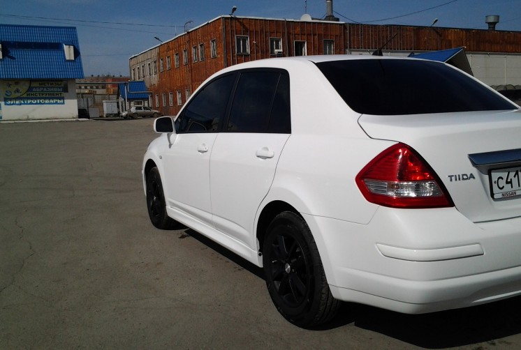 Фото отзыв о Nissan Tiida 1.6л автомат, седан (2011 г.в., 16000 км)