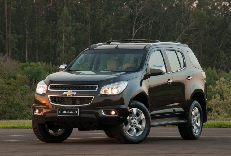 Фото обзор - тест-драйв Chevrolet TrailBlazer 2013-го года