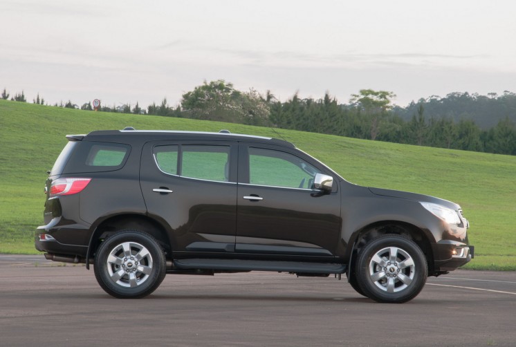 Фото обзор - тест-драйв Chevrolet TrailBlazer 2013-го года