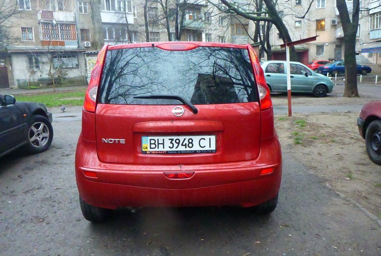 Фото отзыв о Nissan Note 1.4л МКПП (2010 г.в., 51000 км)