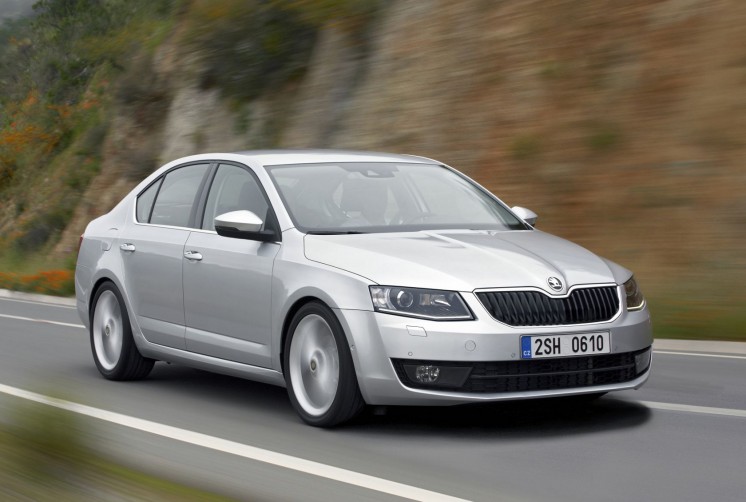 Skoda Octavia 2013 New - фото головной оптики