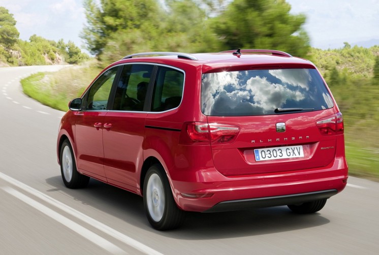 Фото минивена Seat Alhambra 2013-го года