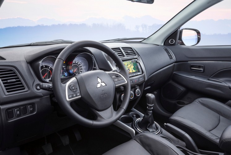 Салон Mitsubishi Asx 2013