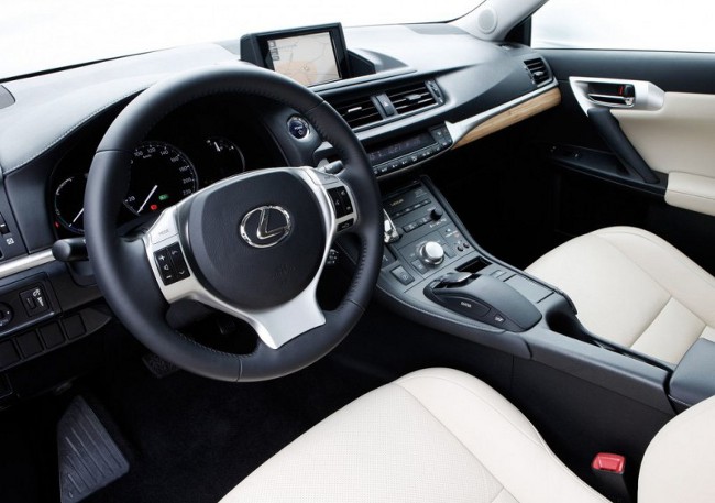 Фото Lexus CT 200h