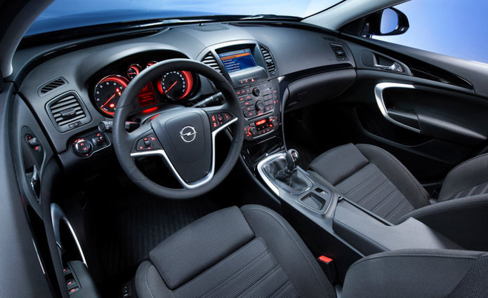 Фото Opel Insignia Sports Tourer