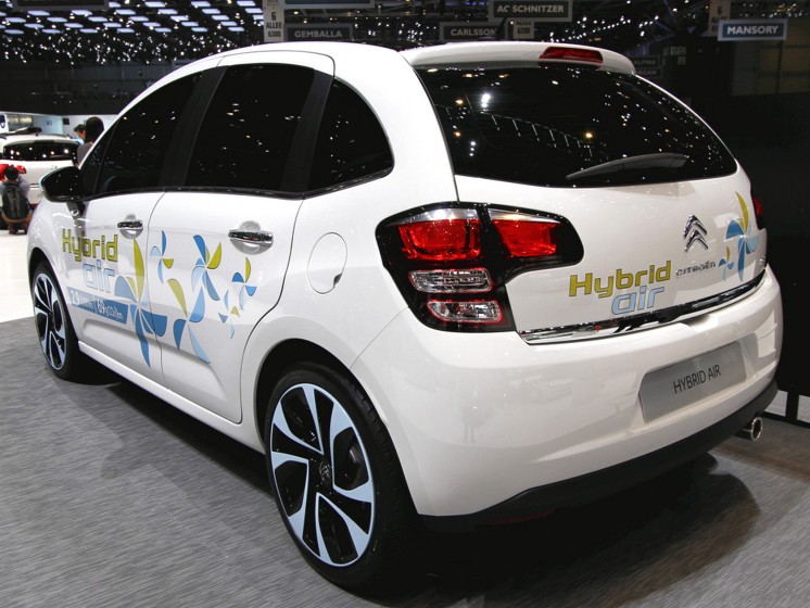 Новый гибридный автомобиль - Hybrid Air от Citroen