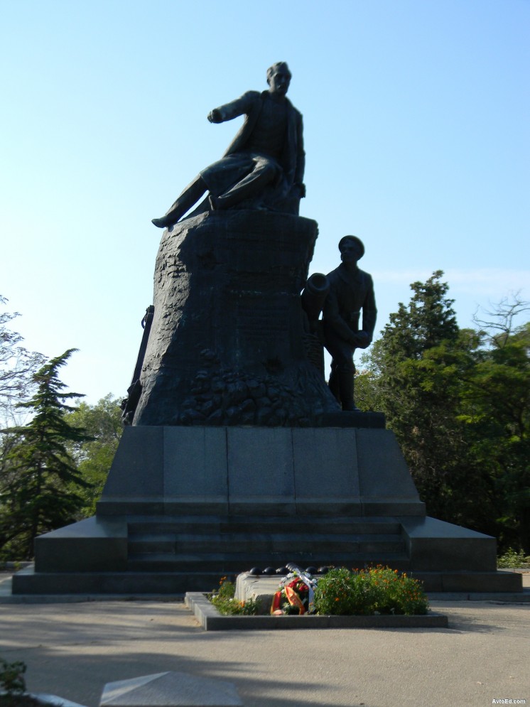 Фото памятников в Крыму