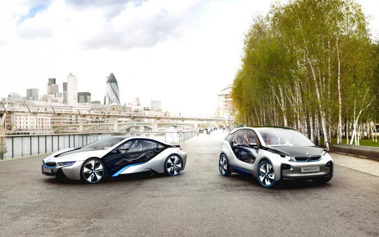 Фото BMW i8 и BMW i3