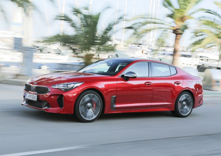 KIA Stinger pokolenie 2018 goda. Photo № 11