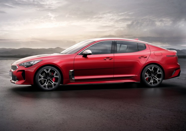 KIA Stinger pokolenie 2018 goda. Photo № 14