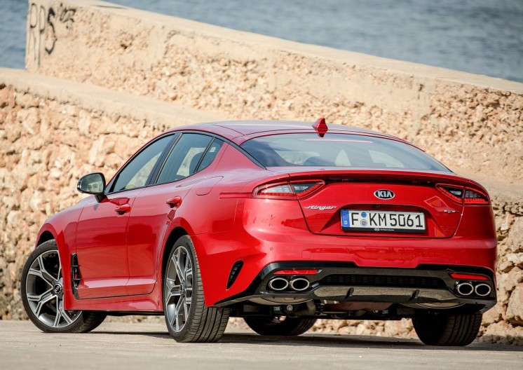 KIA Stinger pokolenie 2018 goda. Photo № 2