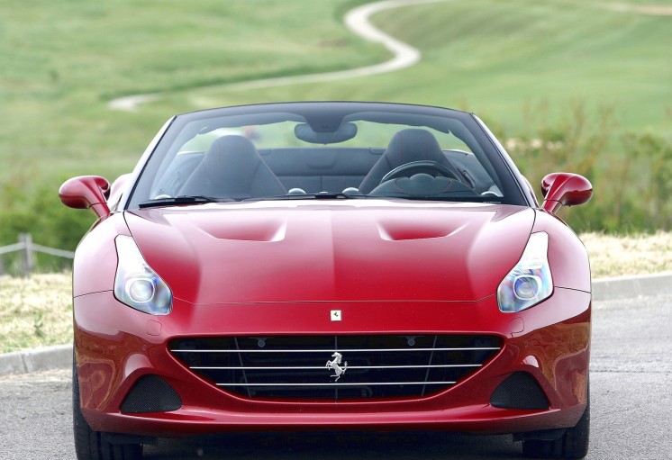 Видео Ferrari California Т