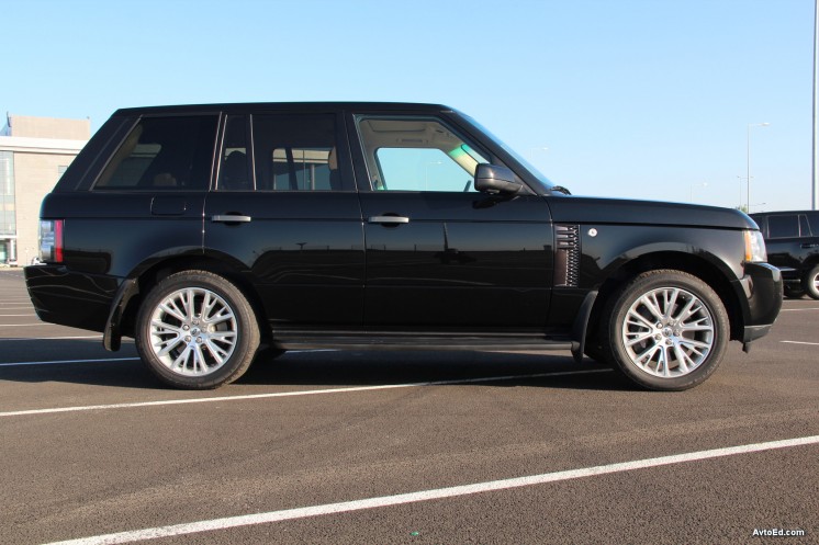 Land Rover Range Rover. Тёмно-зеленый металлик