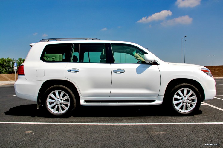 Фото Lexus LX 570