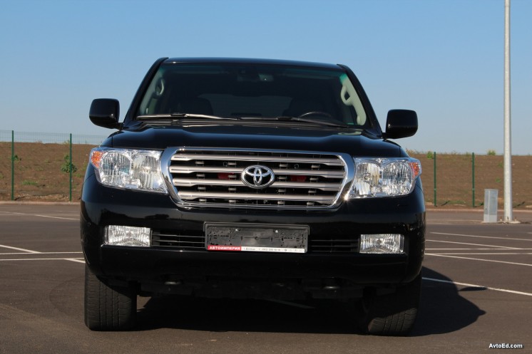 Фото Toyota Land Cruiser 200 (60th Anniversary) (2010)