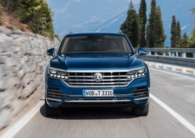 Volkswagen-Touareg-2019-11